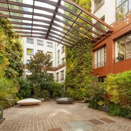 Guestready - Artist Loft With A Vertical Garden *