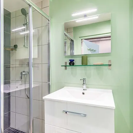 Guestready - Artist Loft With A Vertical Garden Appartement *
