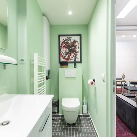 Guestready - Artist Loft With A Vertical Garden *