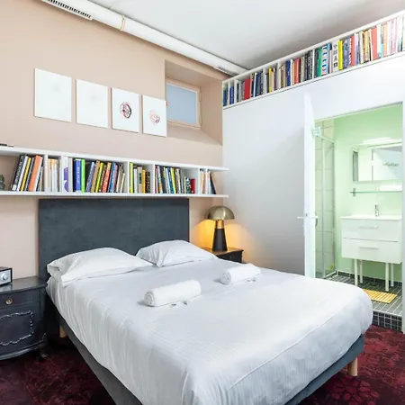Guestready - Artist Loft With A Vertical Garden Appartement Parijs