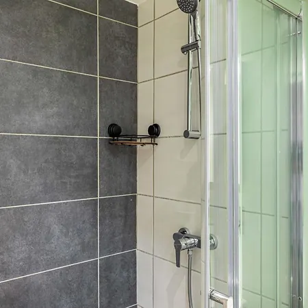 Guestready - Artist Loft With A Vertical Garden *