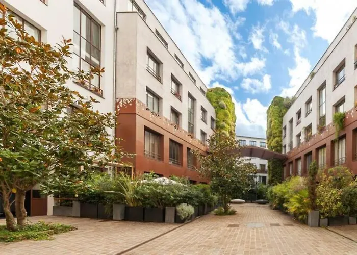Guestready - Artist Loft With A Vertical Garden *